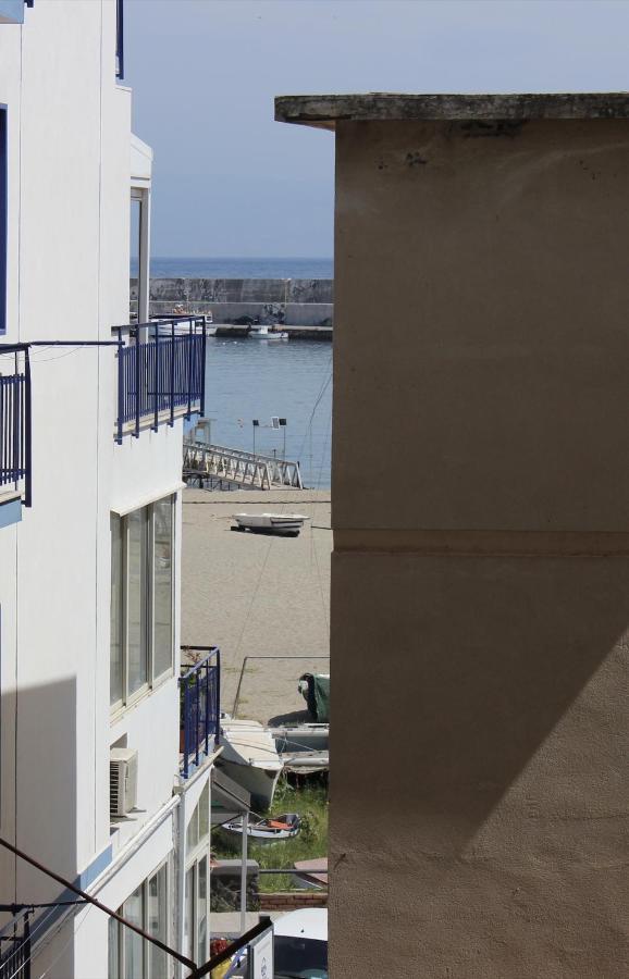 Four Rooms Naxos Giardini Naxos Exterior photo