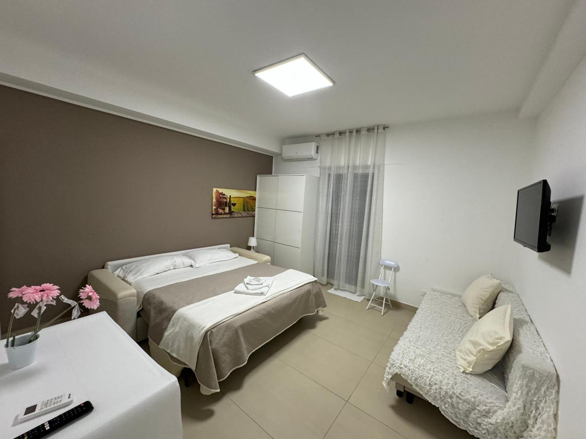 Four Rooms Naxos Giardini Naxos Exterior photo